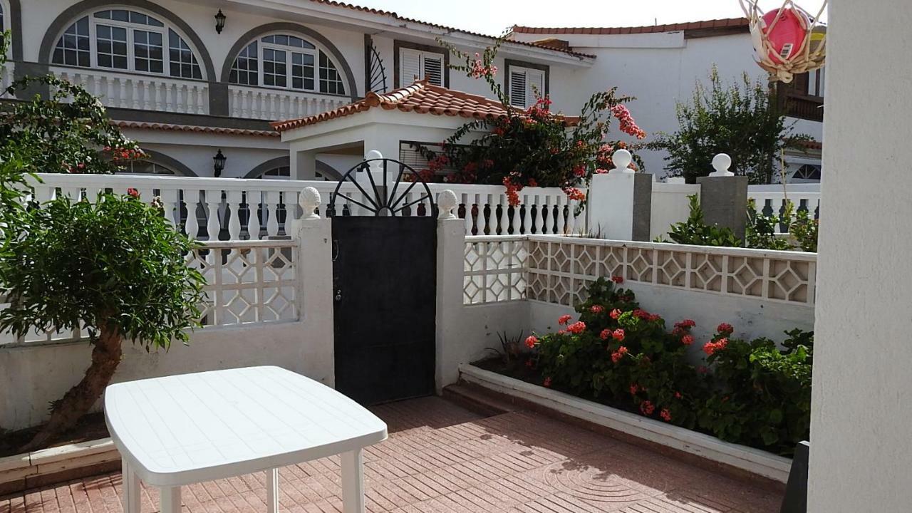 La Palmera1 Casa Al Primer Piso Con 2 Dormitorios - Two Bedroom House On The First Floor --- La Palmera 2 Casa En Planta Baja Con 1 Dormitorio, One Bedroom House On The Ground Floor Agaete  Exterior photo